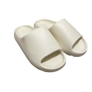 NWT Slide Sandals 9-10